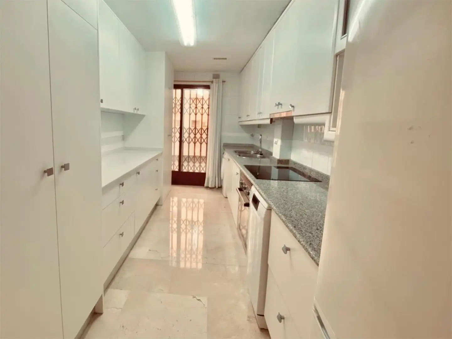 Piso en venta en Plaza Puerta Nueva, 2, San Lorenzo Piso en venta en Plaza Puerta Nueva, 2, San Lorenzo