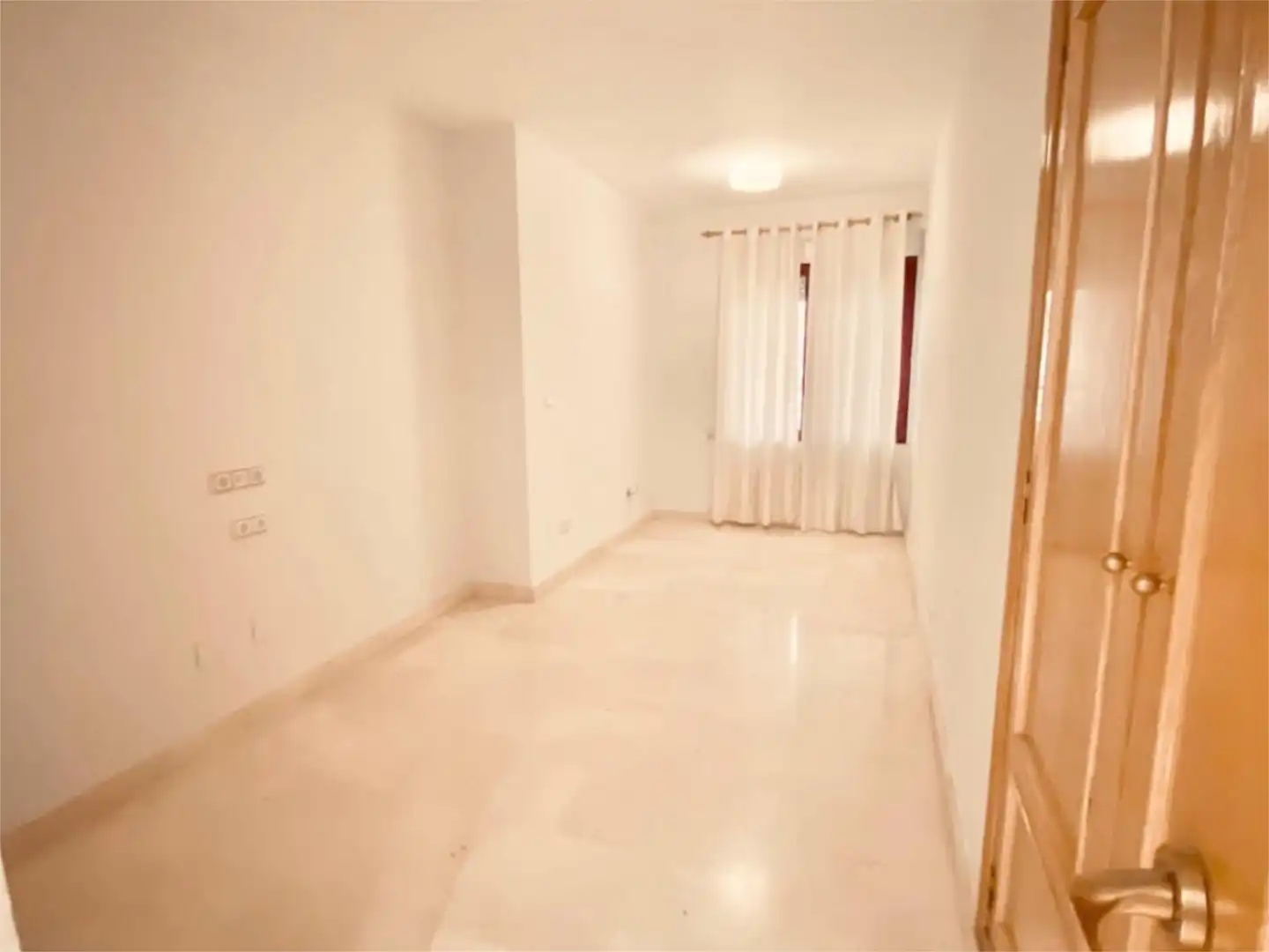 Piso en venta en Plaza Puerta Nueva, 2, San Lorenzo Piso en venta en Plaza Puerta Nueva, 2, San Lorenzo