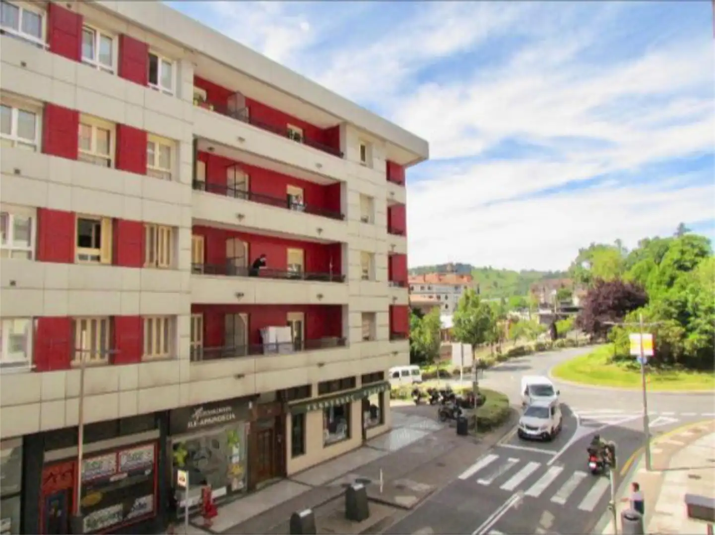 Vista exterior de Piso en venta en Lasarte-Oria con Balcón