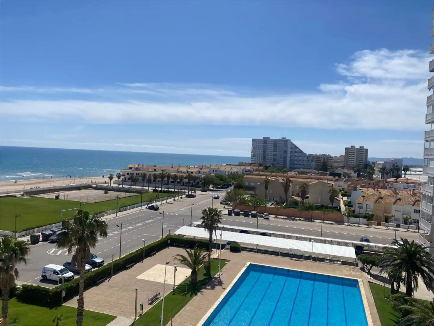 Pis en venda a Avinguda de Les Gavines, 191, El Perellonet Vista exterior de Pis en venda en Valencia Capital amb Piscina i Balcó