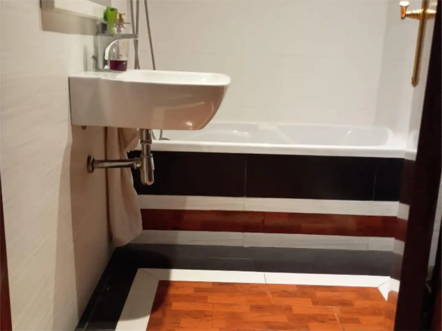 Flat for sale in Passatge Doctor Bartual Moret, 7, Ciutat Universitària Bathroom of Flat for sale in Valencia Capital with Air Conditioner