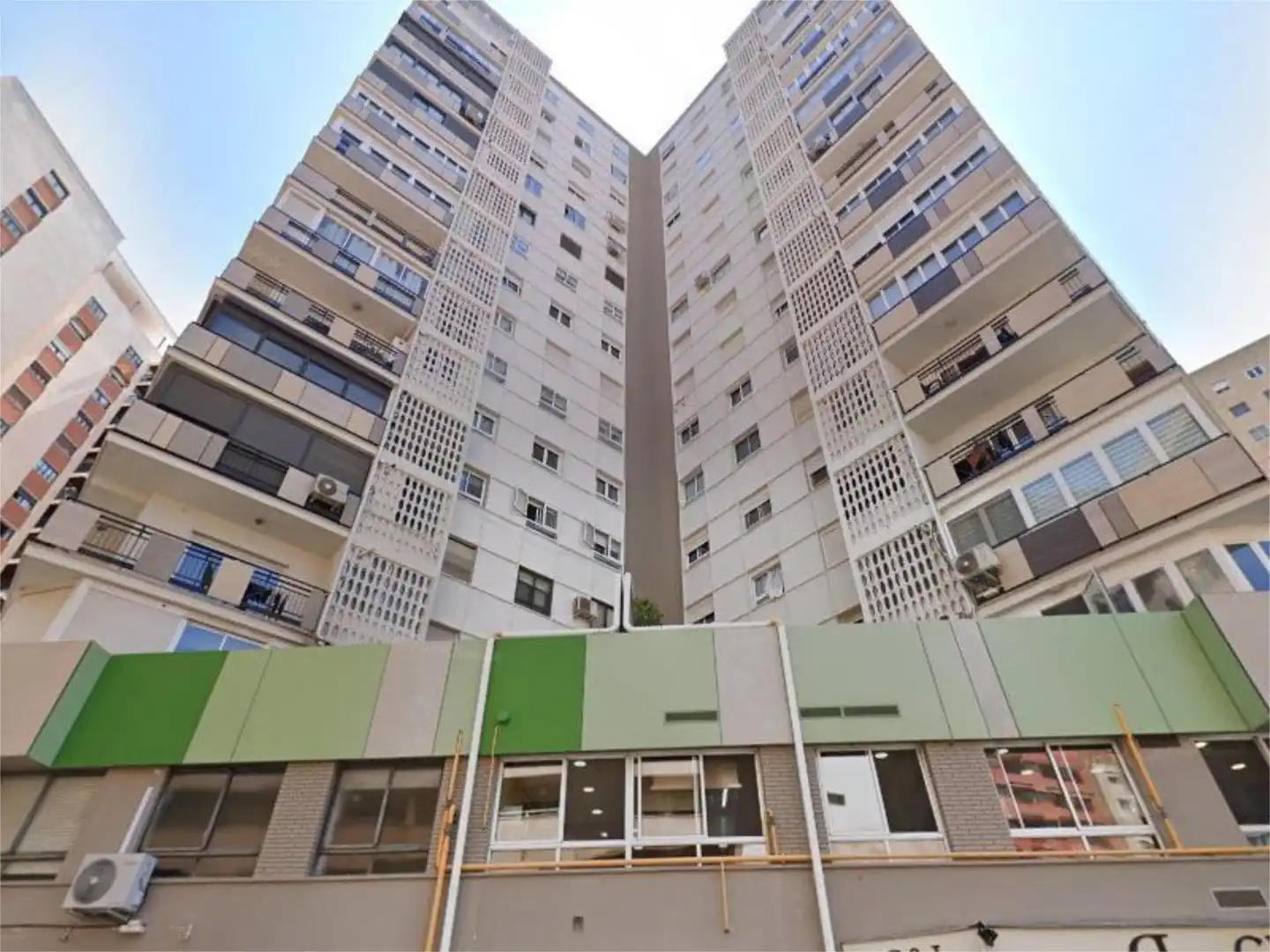 Flat for sale in Passatge Doctor Bartual Moret, 7, Ciutat Universitària Exterior view of Flat for sale in Valencia Capital with Air Conditioner