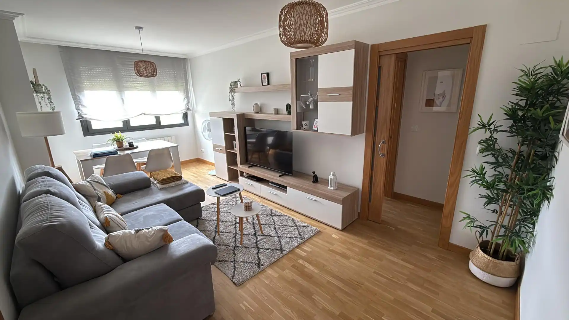 Piso en venta en Avenida Europa, 32, Anduva - Miranda sur Sala de estar de Piso en venta en Miranda de Ebro con Calefacción, Parquet y Terraza