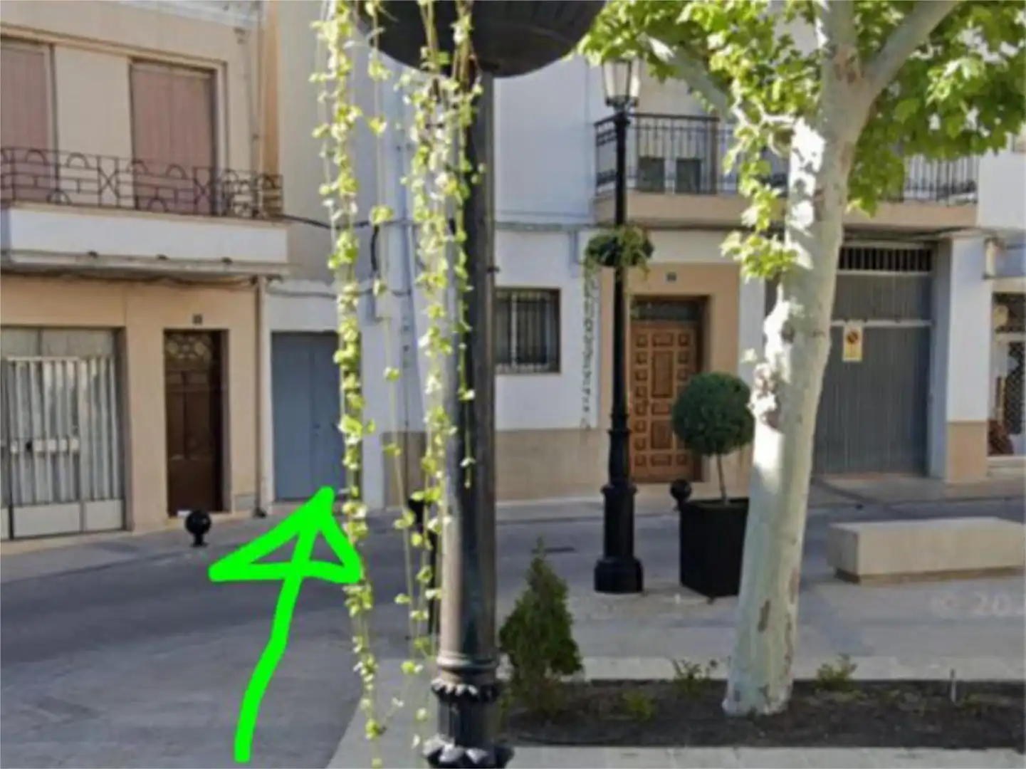 Vista exterior de Casa adosada en venda en Villanueva del Arzobispo amb Calefacció i Balcó