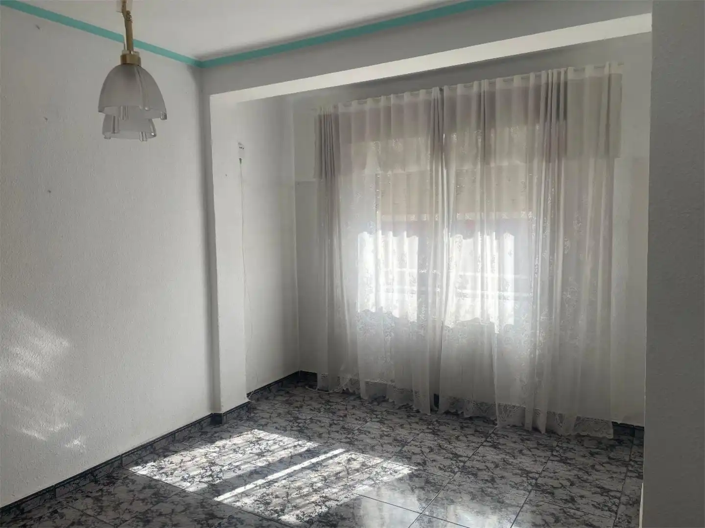Habitación de Piso en venta en Zaragoza con Aire acondicionado y Calefacción