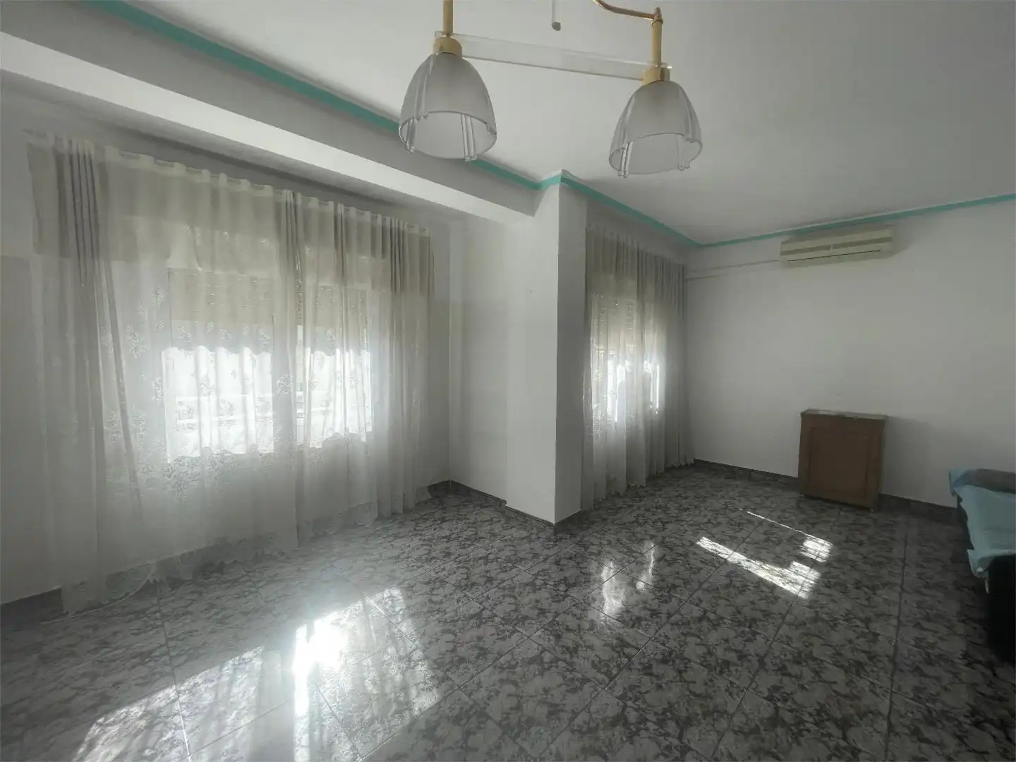 Habitación de Piso en venta en Zaragoza con Aire acondicionado y Calefacción