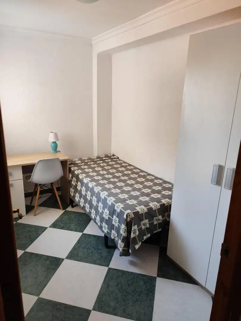 Pis en venda a Carretera de Níjar, 293, Los Molinos - Villa Blanca Dormitori de Pis en venda en Almería Capital