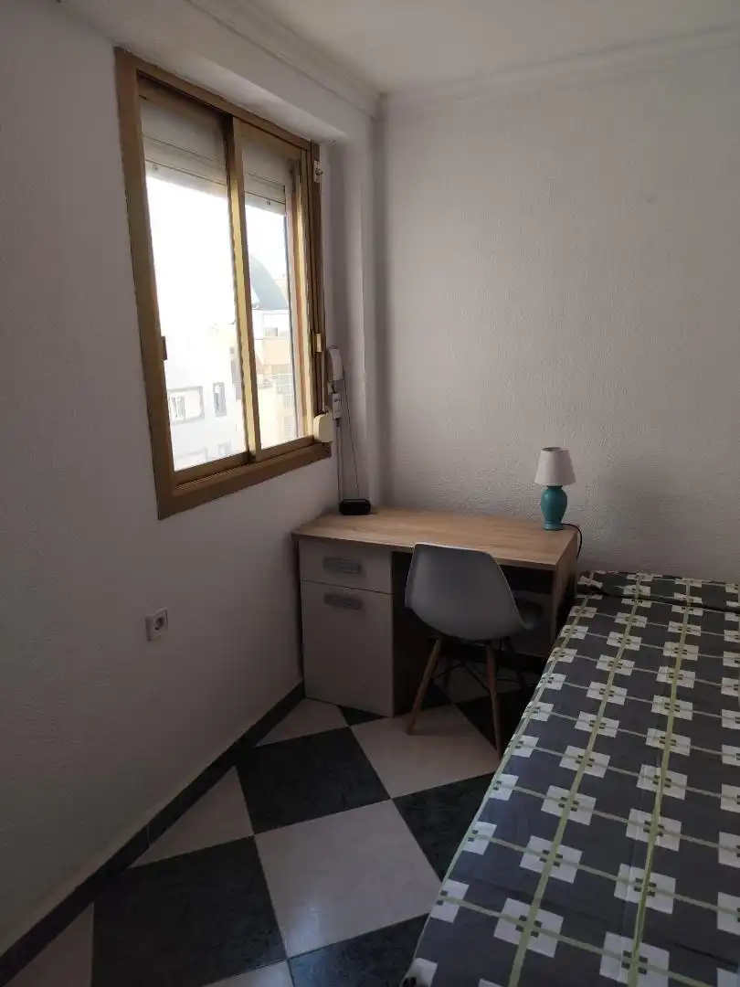 Pis en venda a Carretera de Níjar, 293, Los Molinos - Villa Blanca Dormitori de Pis en venda en Almería Capital