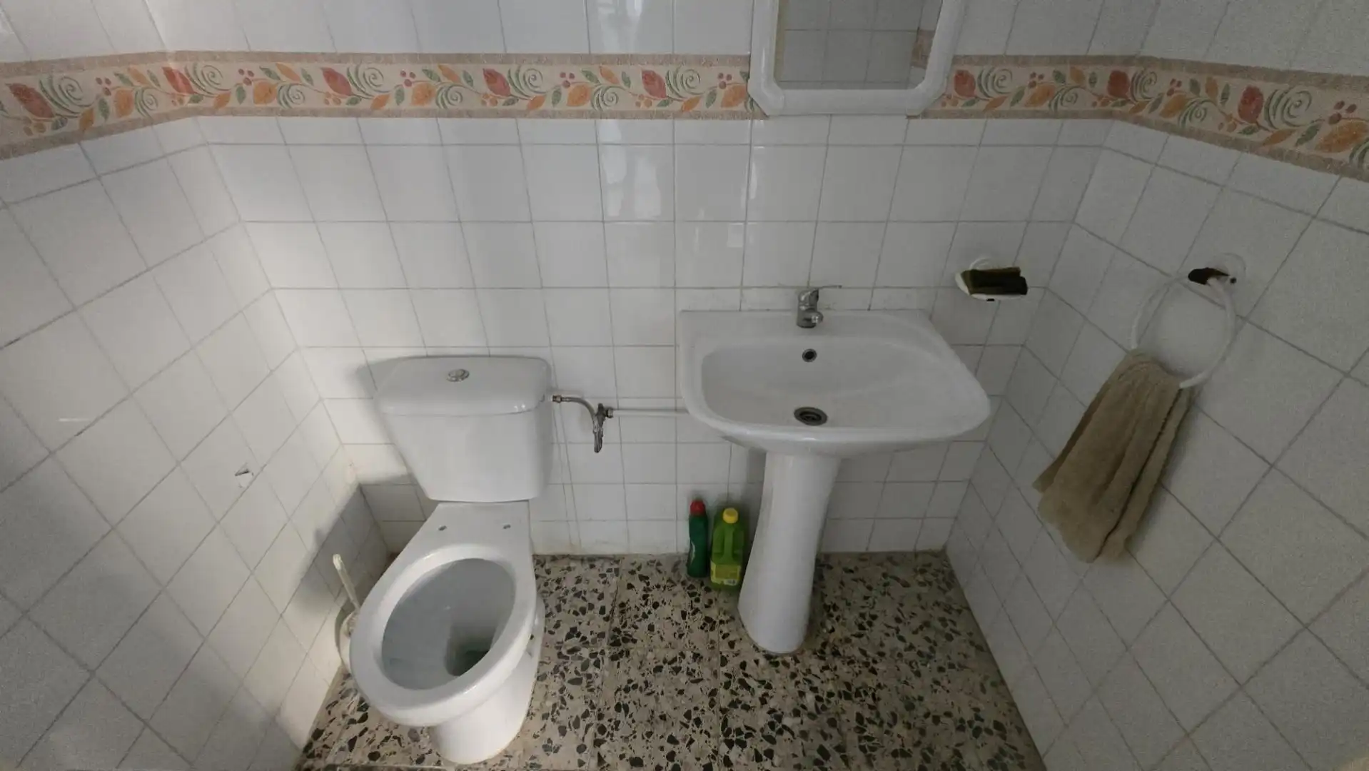 Casa adosada en venta en Calle Alcuceros, 72, Bellavista Baño de Casa adosada en venta en Sevilla Capital con Aire acondicionado, Terraza y Balcón