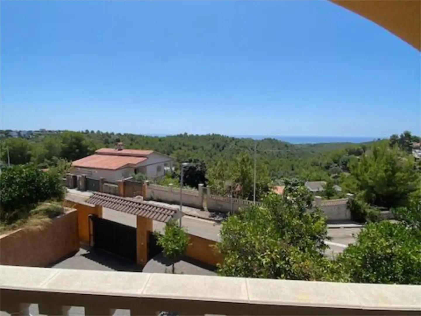 Casa o chalet en venta en Avinguda Stanta Maria de Montserrat, 24, Calafell Vista exterior de Casa o chalet en venta en Calafell con Balcón
