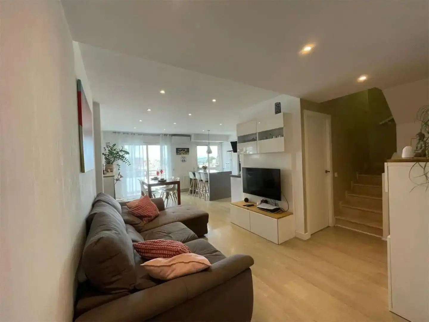 Dúplex en venta en Carrer de Marià Fortuny, 8, Centre Sala de estar de Dúplex en venta en Sant Boi de Llobregat con Aire acondicionado, Terraza y Balcón