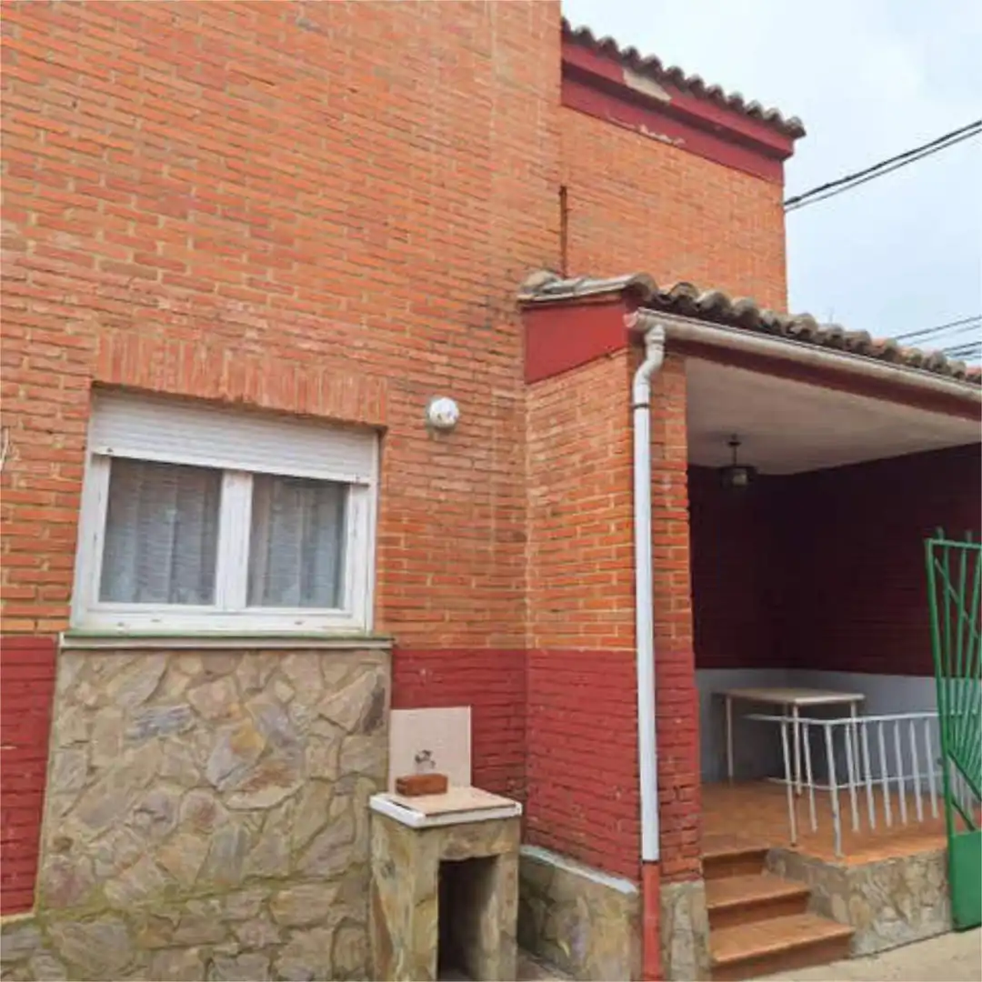 Vista exterior de Casa adosada en venta en Villamayor de Campos con Jardín privado