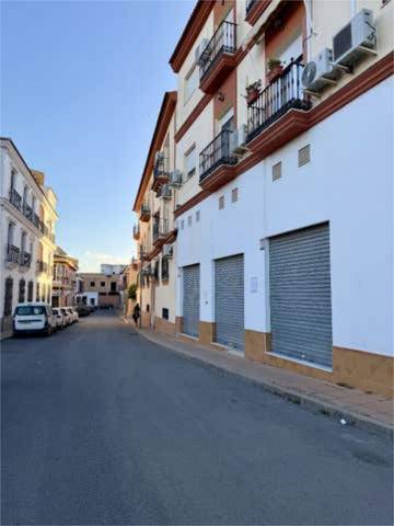 Local comercial en Alquiler en Bollullos Par del Condado