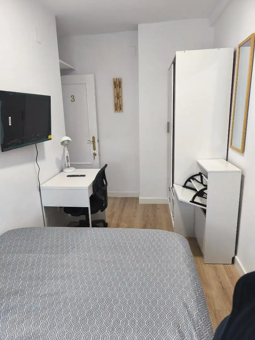 Habitación en Barriada Nuestra Señora de la Oliva, 56, La Oliva Habitación de Piso para compartir en Sevilla con Aire acondicionado, Calefacción y Amueblado