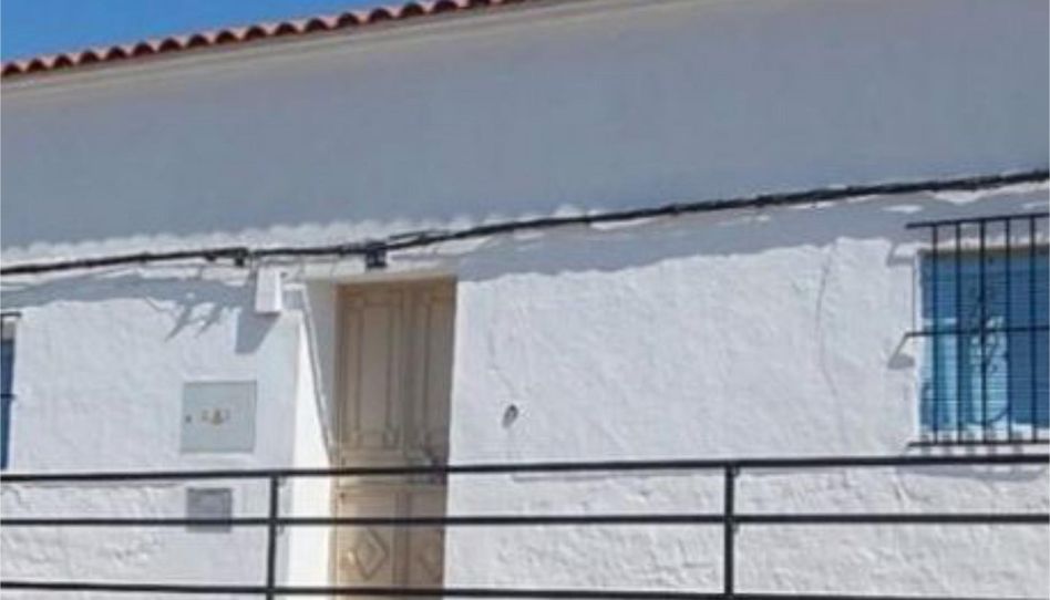 Casa adosada en venda a Calle Cruz Blanca, 44, Alconchel, Badajoz - imatge 1 Foto 1 de Casa adosada en venda a Calle Cruz Blanca, 44, Alconchel, Badajoz