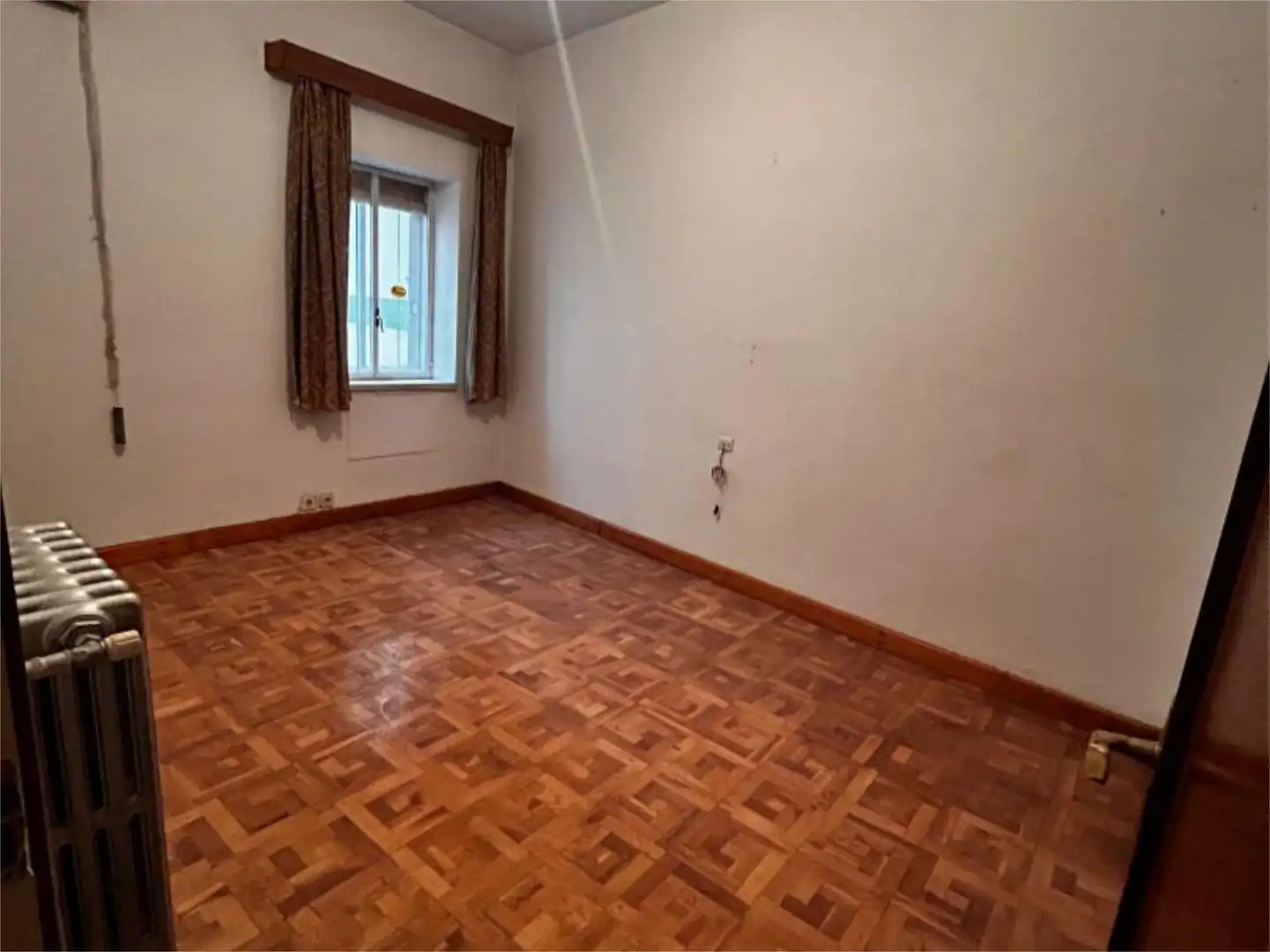Piso en venta en Avenida del Ejército Español, 8, Hospital Piso en venta en Jaén Capital con Terraza y Balcón