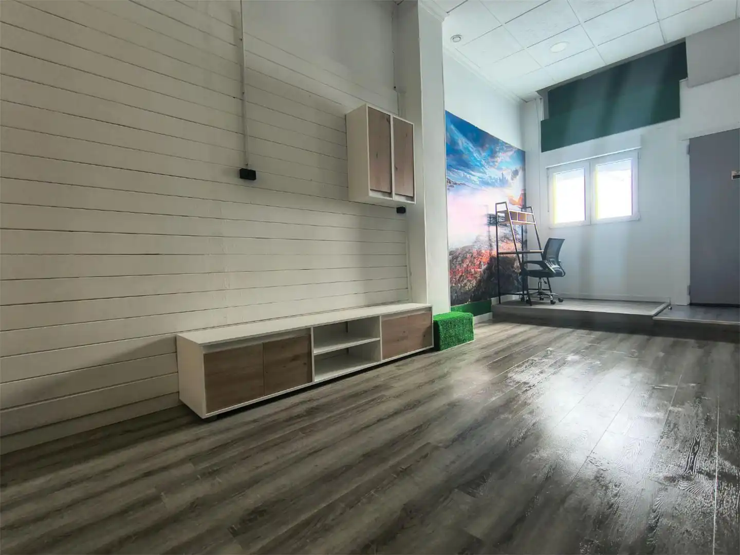 Study for rent in  Granada Capital