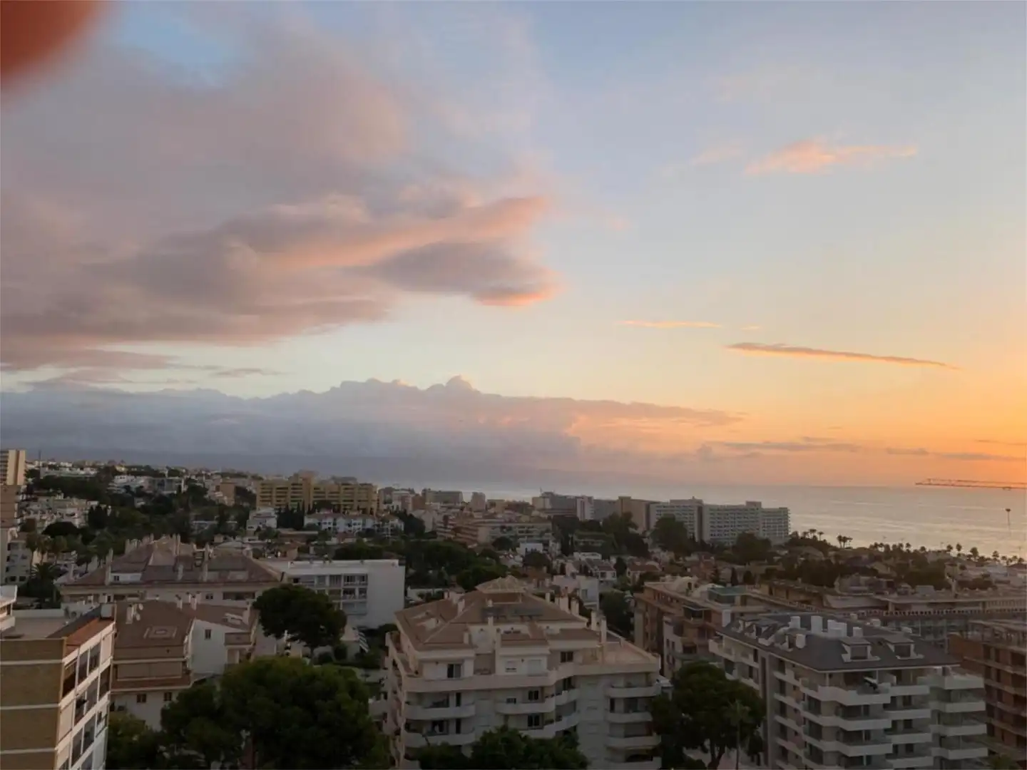 Wohnung zum Verkauf in Avenida Alay, 2, Puerto Marina Außenansicht von Wohnung zum Verkauf in Benalmádena mit Klimaanlage, Terrasse und Schwimmbad