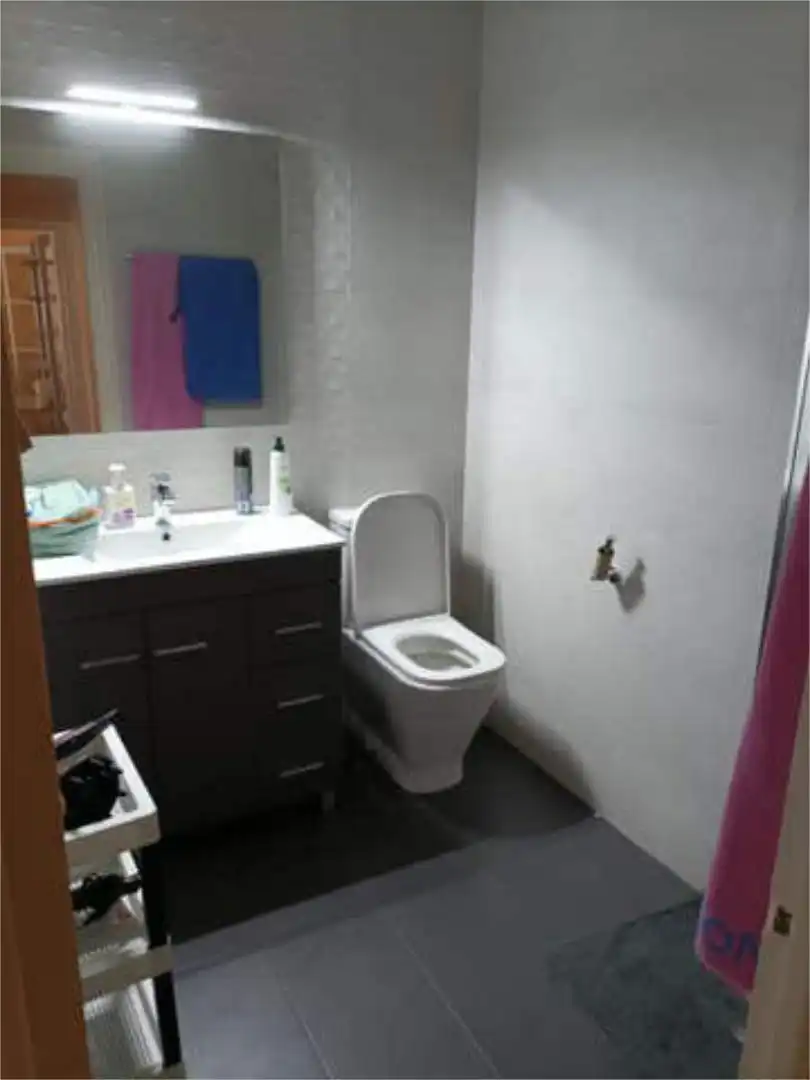 Flat for rent in Iralabarri Bathroom of Flat for rent in Bilbao