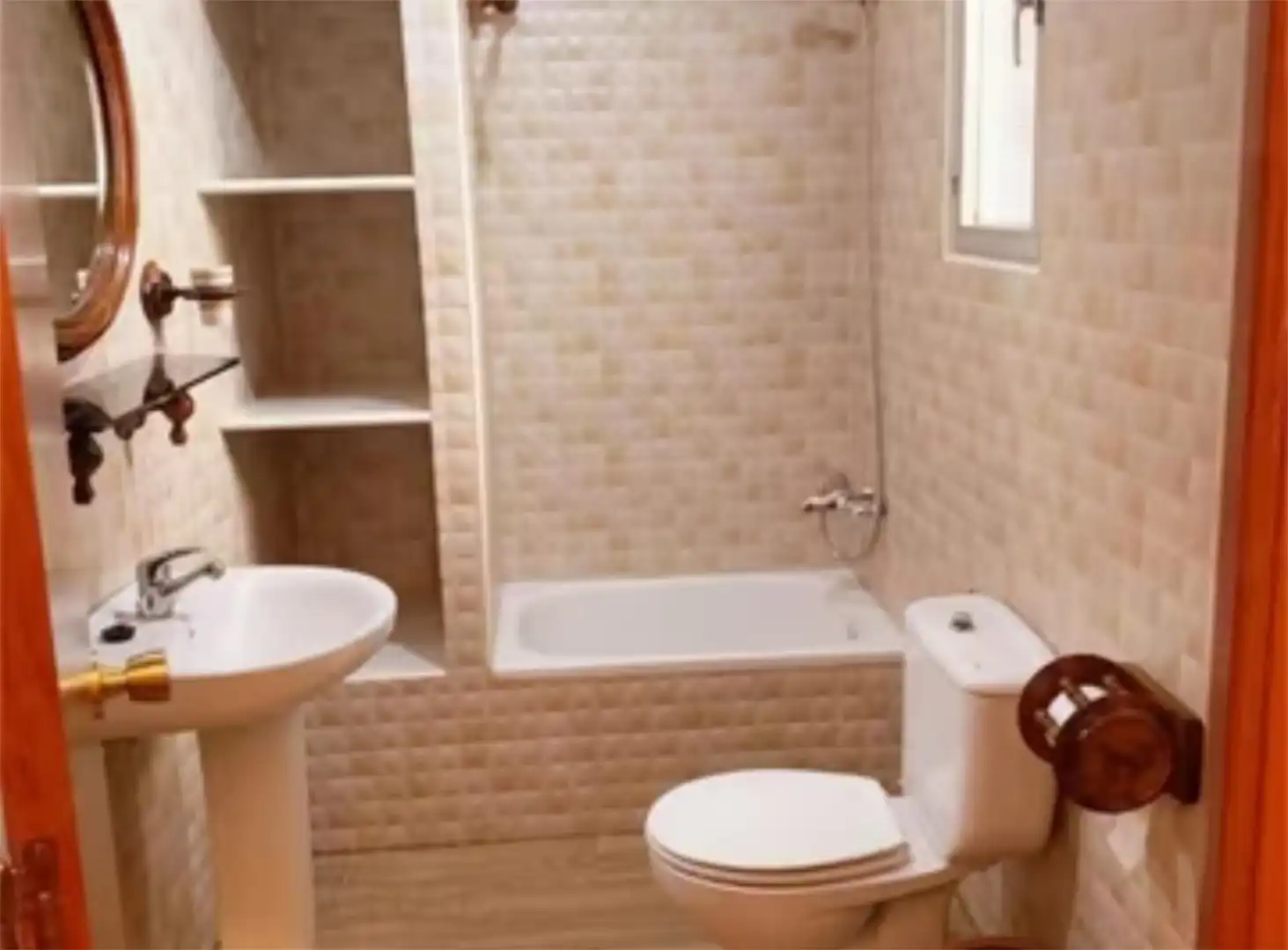 Bathroom of Flat for sale in Cuevas Bajas  with Air Conditioner, Furnished and Oven