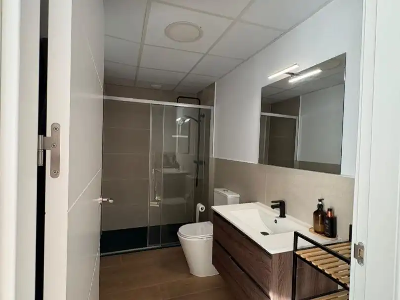 Apartamento de alquiler en Calle Legión X, 38, Centro Baño de Apartamento de alquiler en Mérida con Aire acondicionado y Balcón