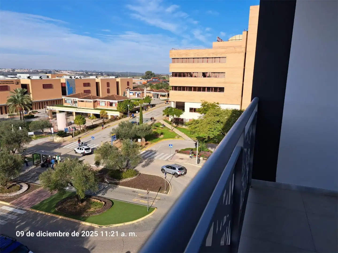 Vista exterior de Piso de alquiler en Bormujos con Aire acondicionado, Piscina y Balcón