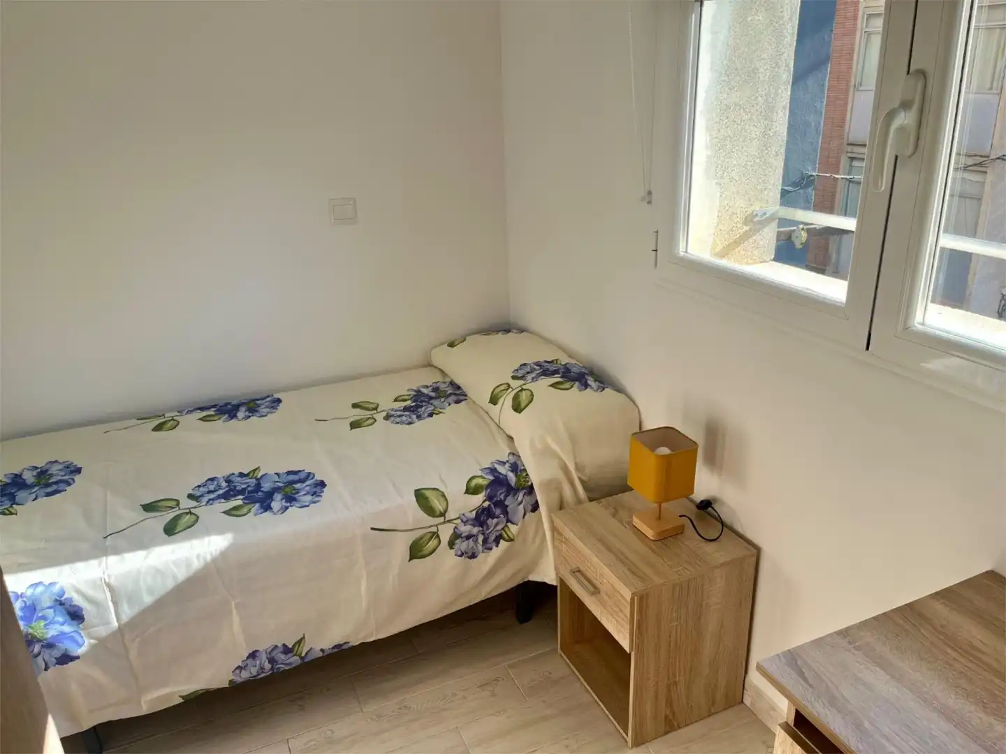 Pis de lloguer a Avenida de Dílar, 86, Barrio de Zaidín Dormitori de Pis de lloguer en Granada amb Calefacció, Terrassa i Moblat