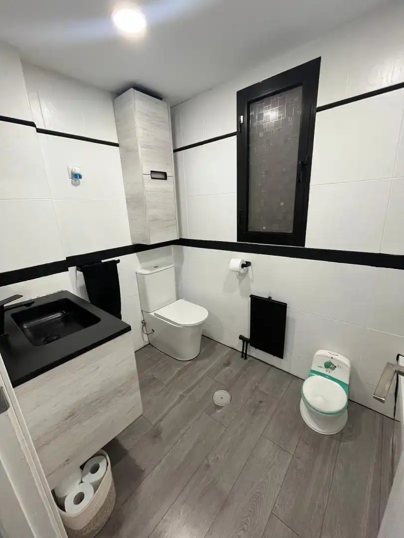 Piso en venta en Calle Cañada, 67, Cañada - Mancha Amarilla Baño de Piso en venta en Torrejón de Ardoz con Aire acondicionado, Piscina y Balcón
