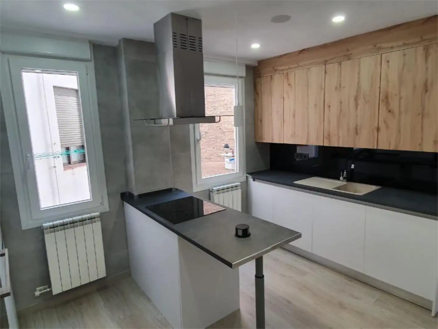 Cocina de Piso de alquiler en Zaragoza con Calefacción, Parquet y Trastero