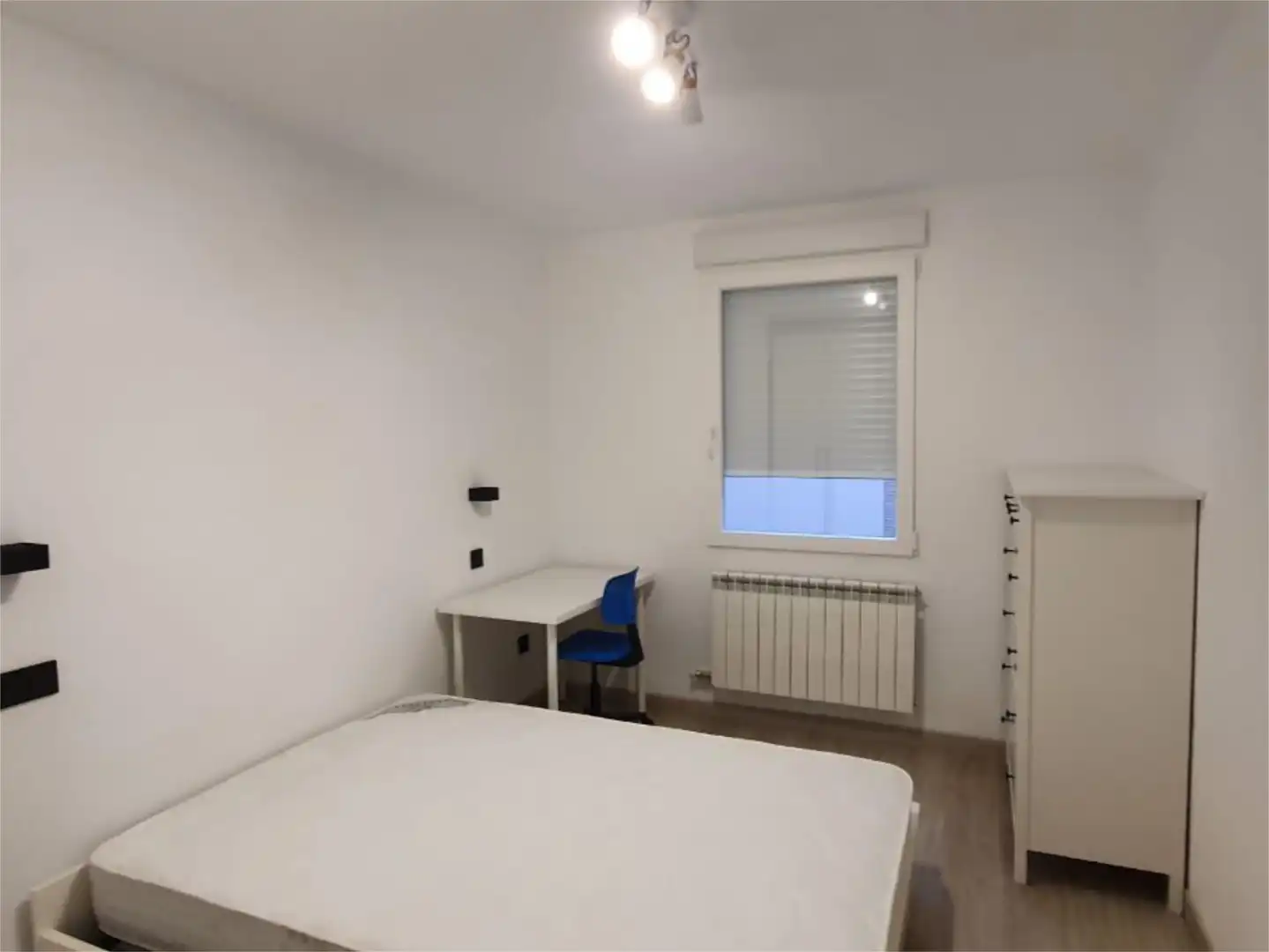 Habitación de Piso de alquiler en Zaragoza con Calefacción, Parquet y Trastero