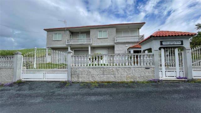 Casa-chalet en Venta en Porqueira
