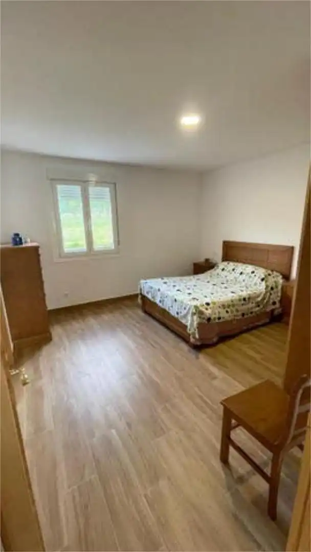 Casa o xalet en venda a Porqueira Dormitori de Casa o xalet en venda en Porqueira amb Jardí privat i Moblat