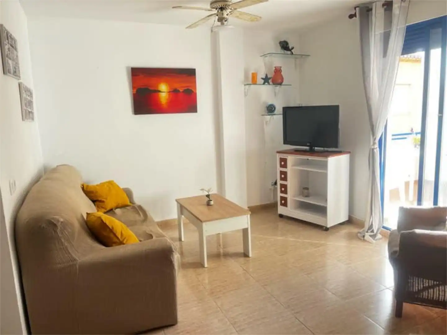 Apartament de lloguer a Piles Sala d'estar de Apartament de lloguer en Piles amb Calefacció, Terrassa i Piscina