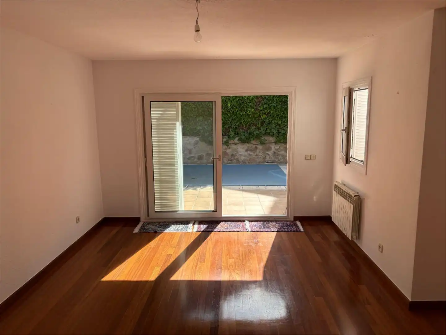 Houses for sale in Avenida Europa Living room of Houses for sale in Pozuelo de Alarcón with Air Conditioner, Heating and Private garden