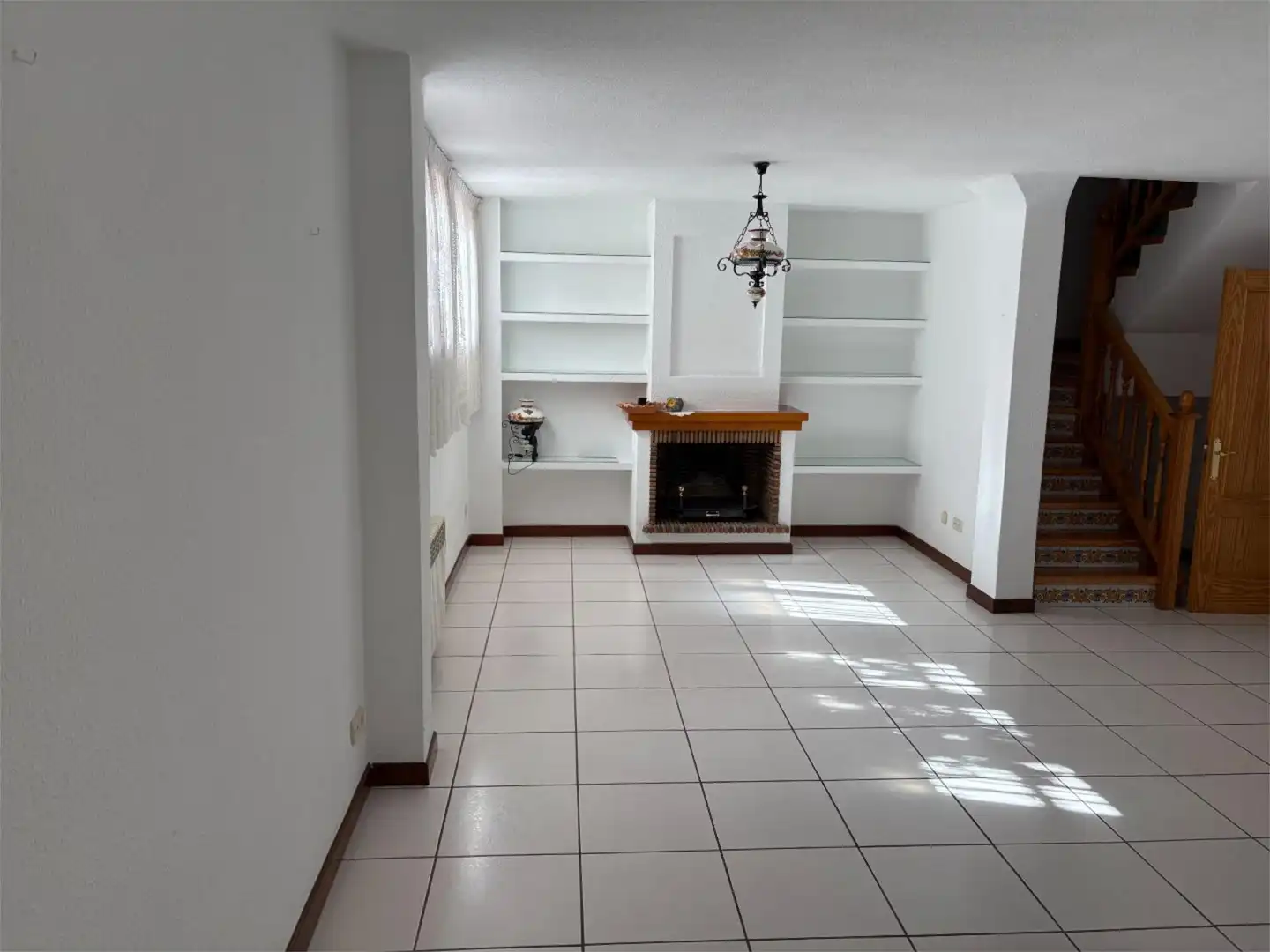 Houses for sale in Avenida Europa Living room of Houses for sale in Pozuelo de Alarcón with Air Conditioner, Heating and Private garden