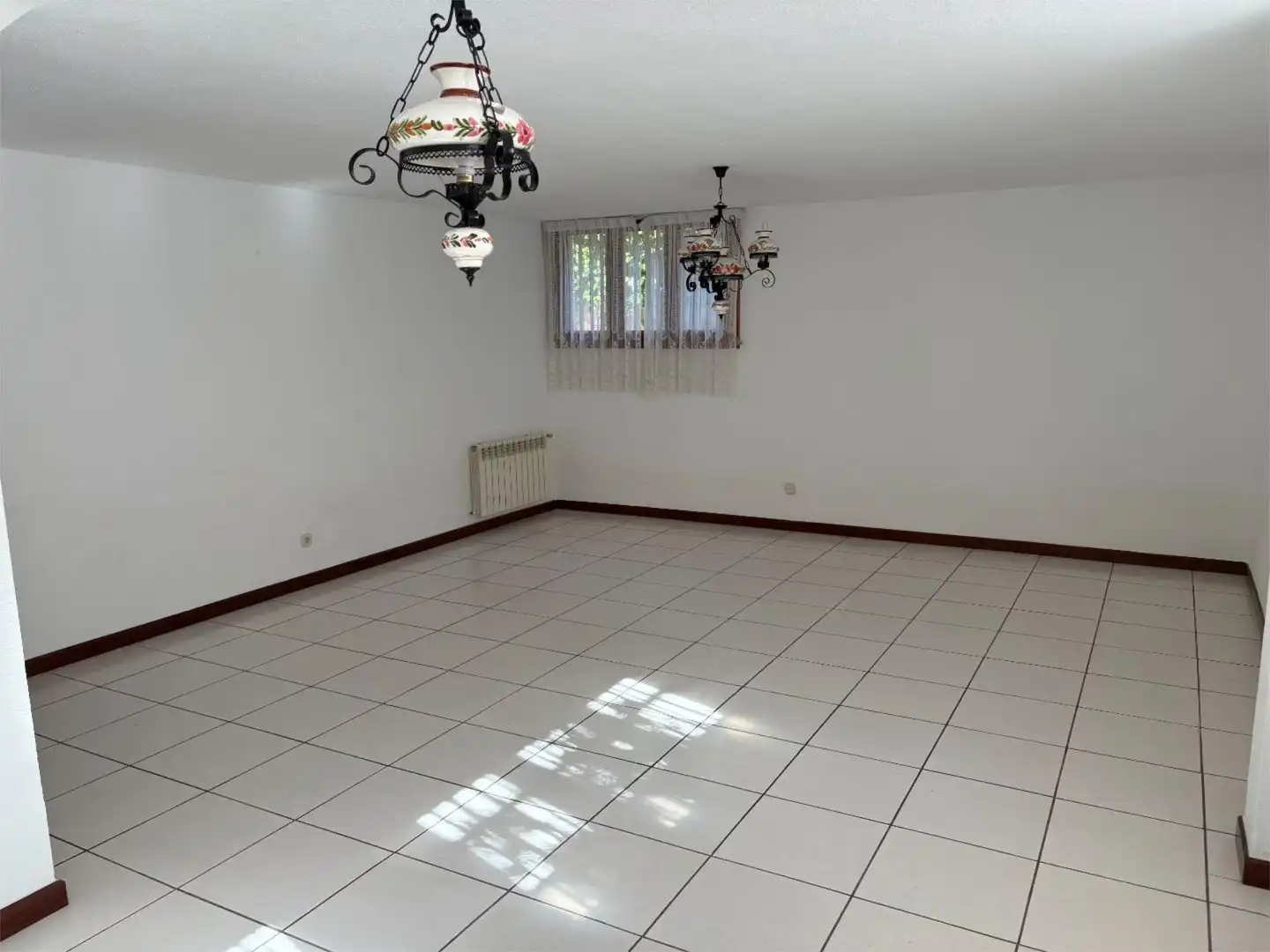 Houses for sale in Avenida Europa Living room of Houses for sale in Pozuelo de Alarcón with Air Conditioner, Heating and Private garden
