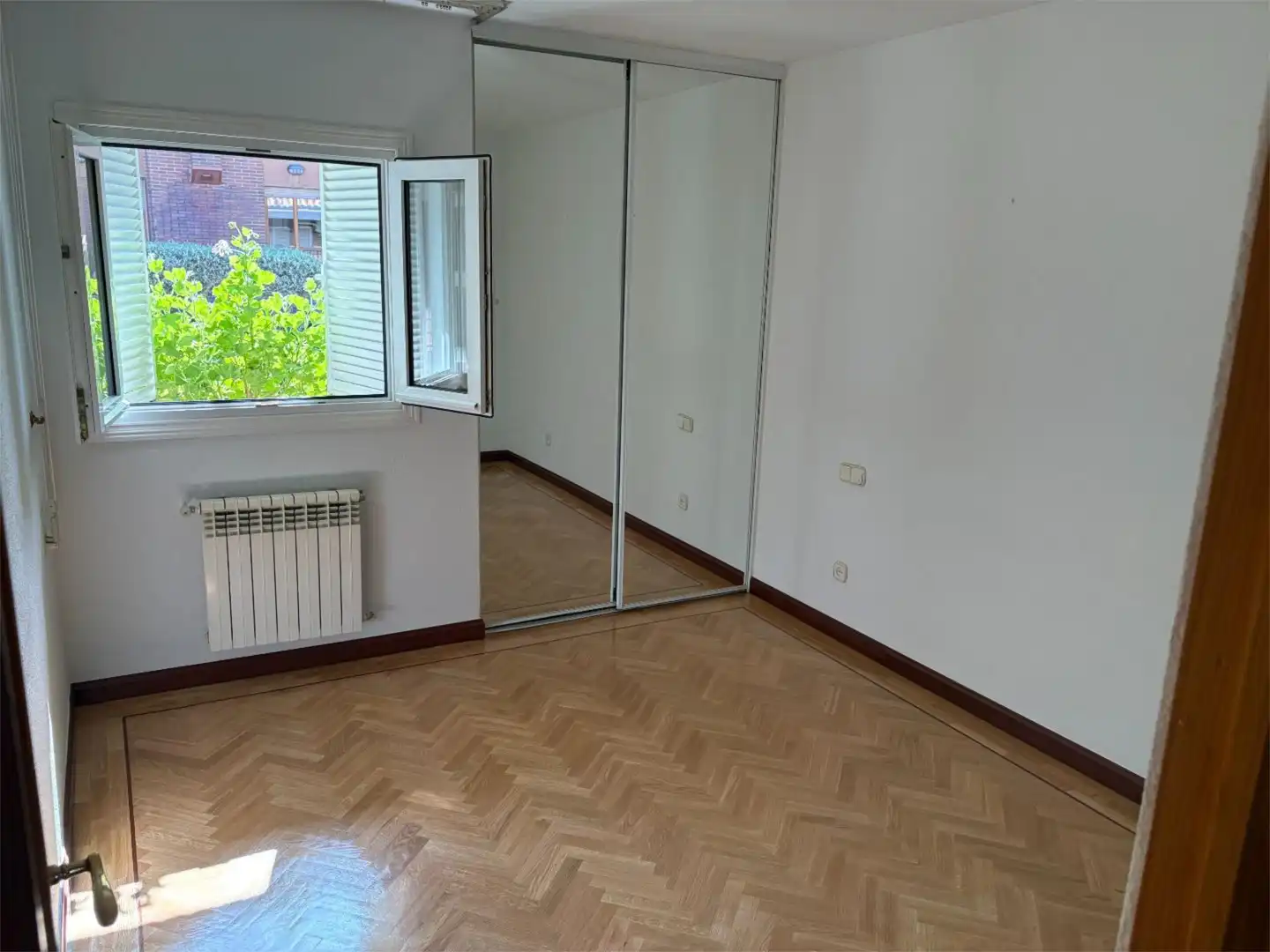 Houses for sale in Avenida Europa Bedroom of Houses for sale in Pozuelo de Alarcón with Air Conditioner, Heating and Private garden