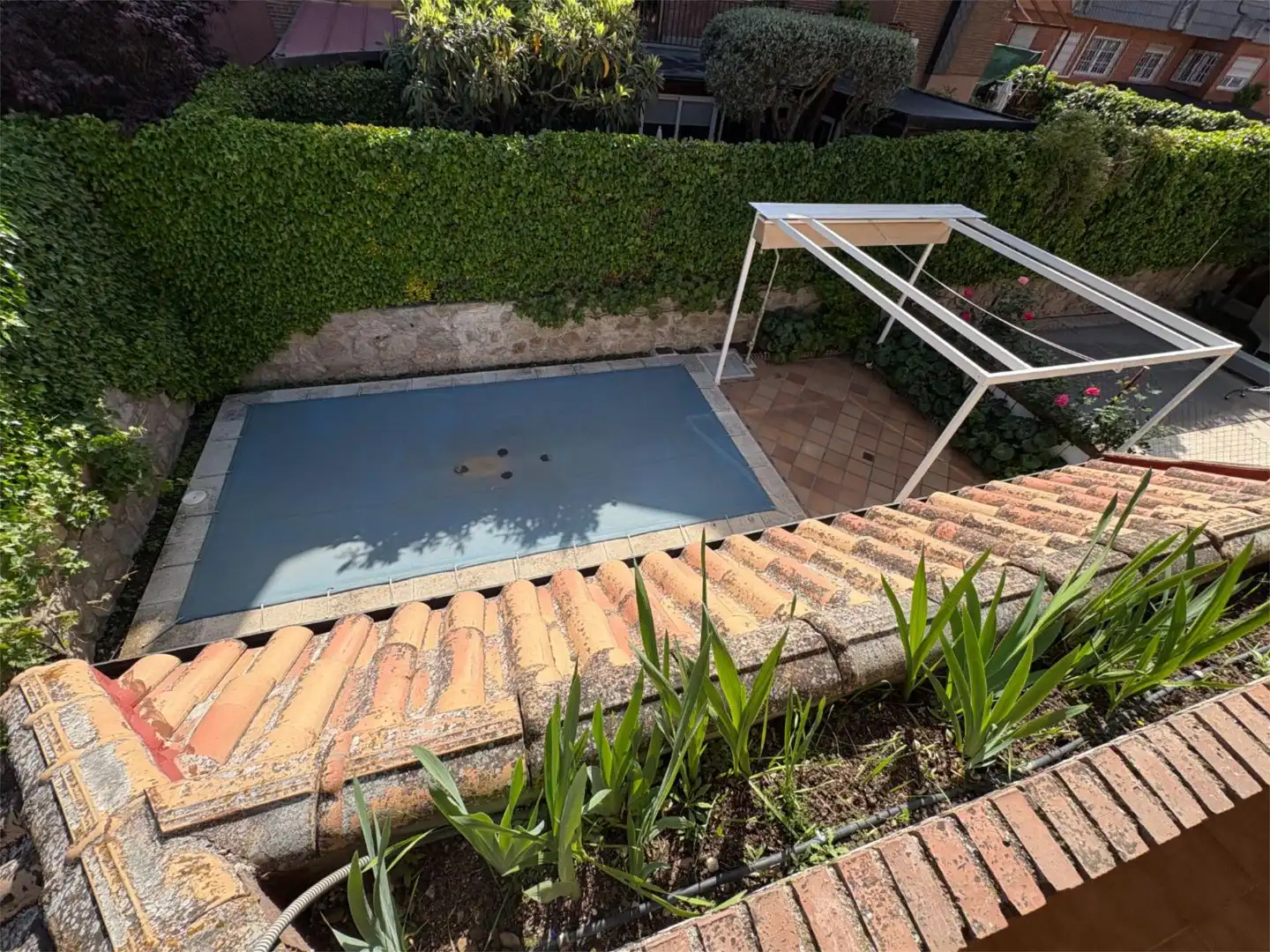 Houses for sale in Avenida Europa Swimming pool of Houses for sale in Pozuelo de Alarcón with Air Conditioner, Heating and Private garden