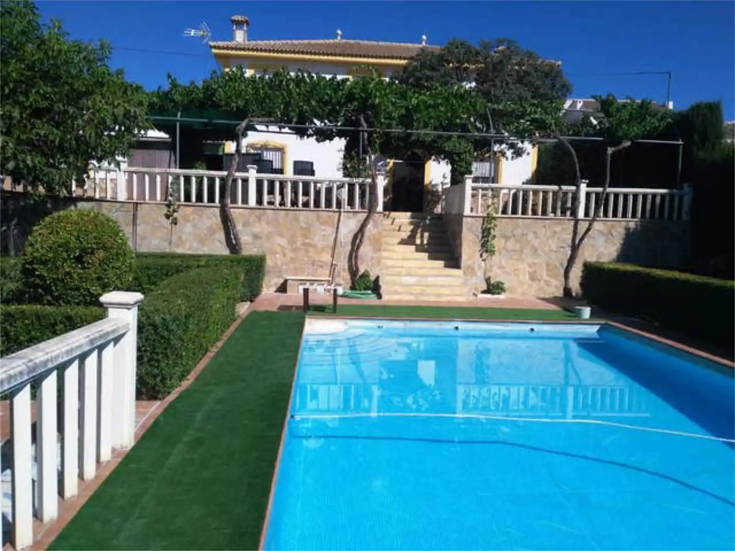 Piscina de Casa o chalet en venta en Alcalá la Real con Jardín privado, Terraza y Trastero