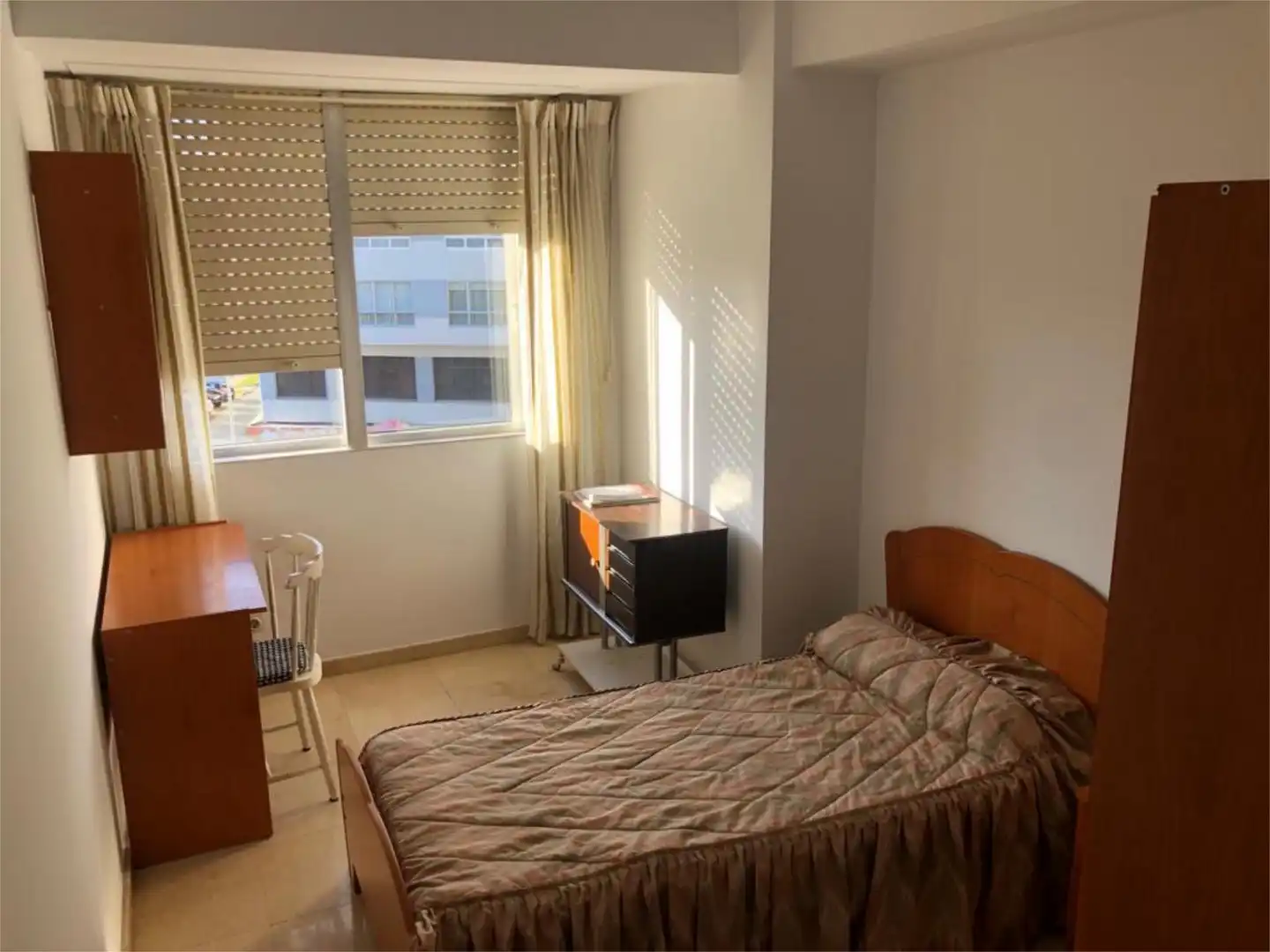 Bedroom of Flat for rent in Ferrol  with Parquet flooring, Terrace and Furnished