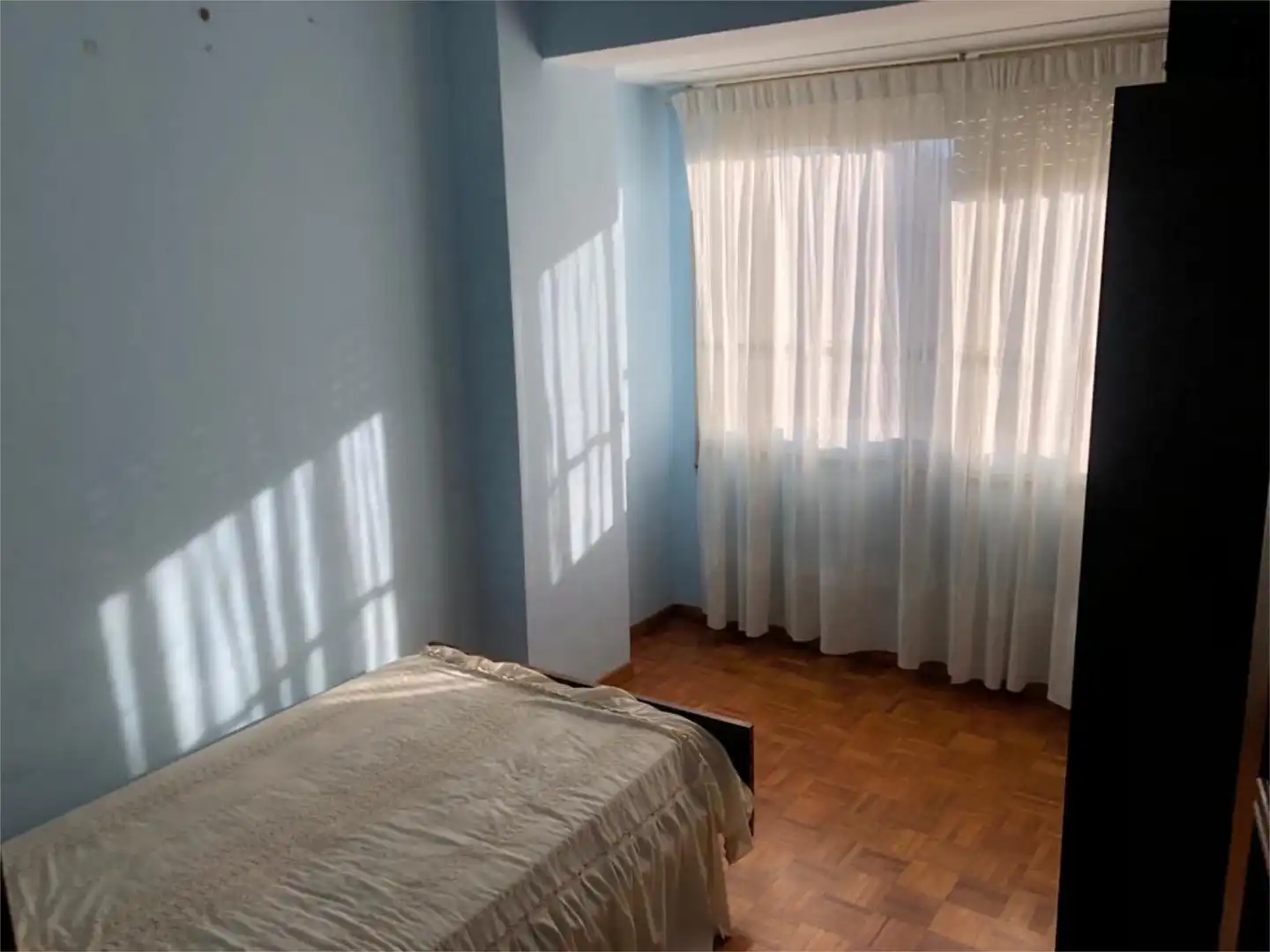 Bedroom of Flat for rent in Ferrol  with Parquet flooring, Terrace and Furnished