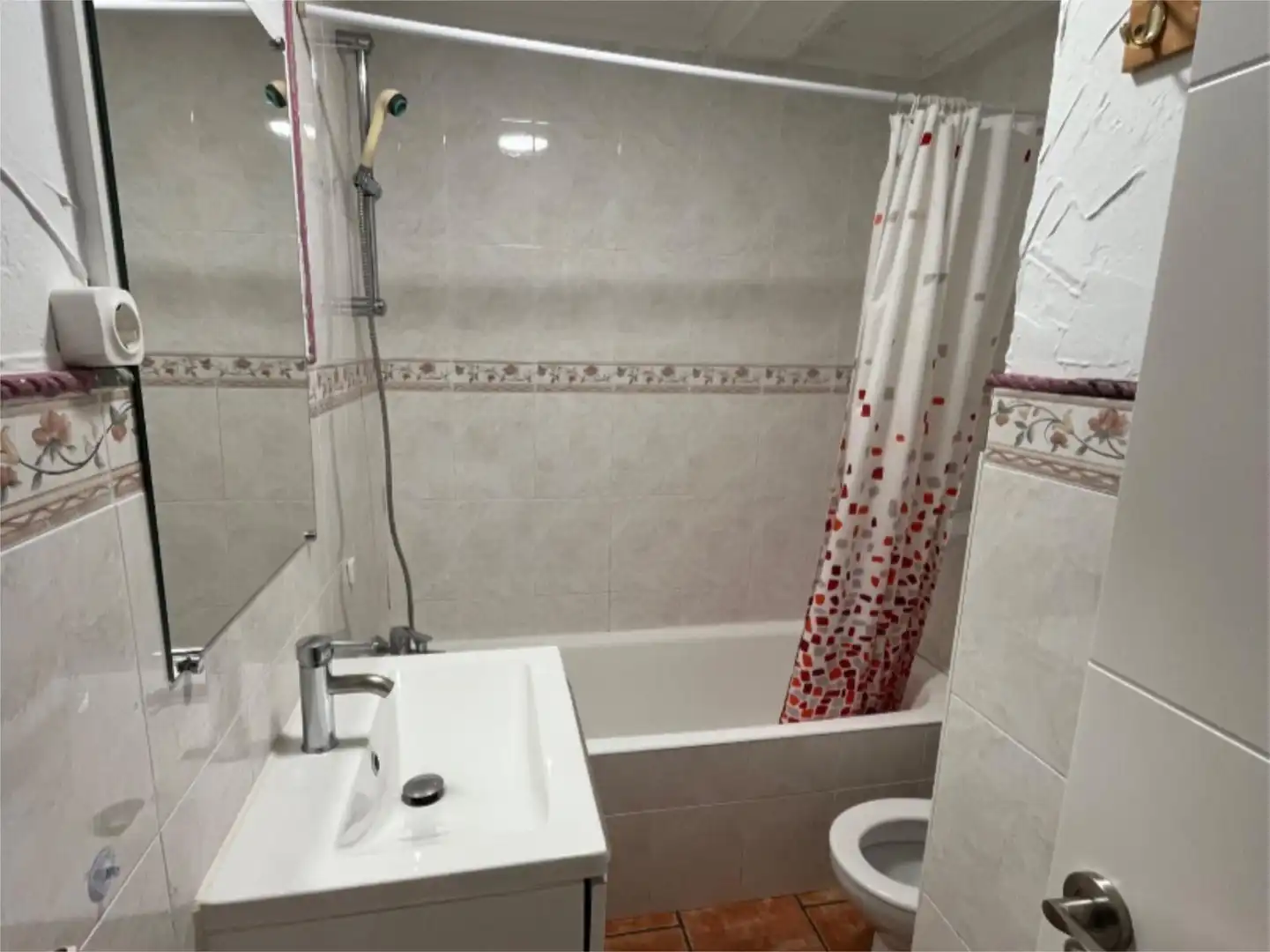 Piso en venta en Emeterio Arrese Kalea, 1, Ibarra Baño de Piso en venta en Ibarra con Balcón