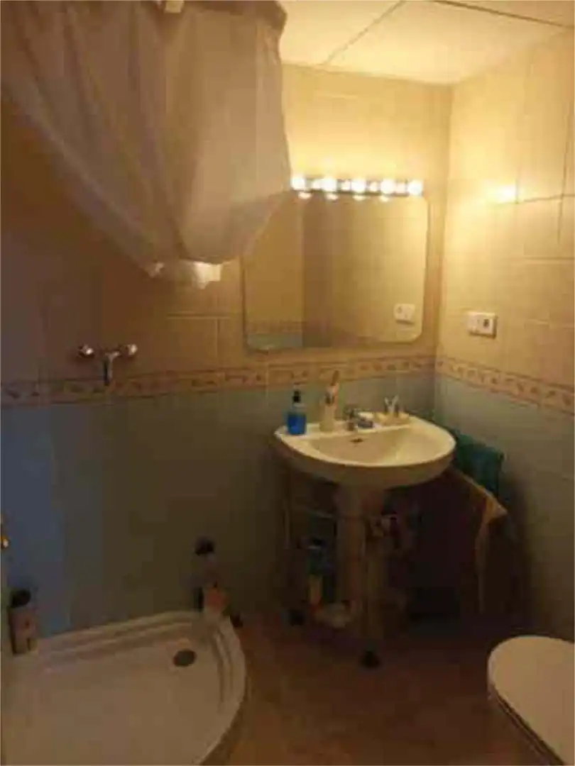 Ático de alquiler en Costa Esuri Baño de Ático de alquiler en Ayamonte con Jardín privado, Terraza y Piscina