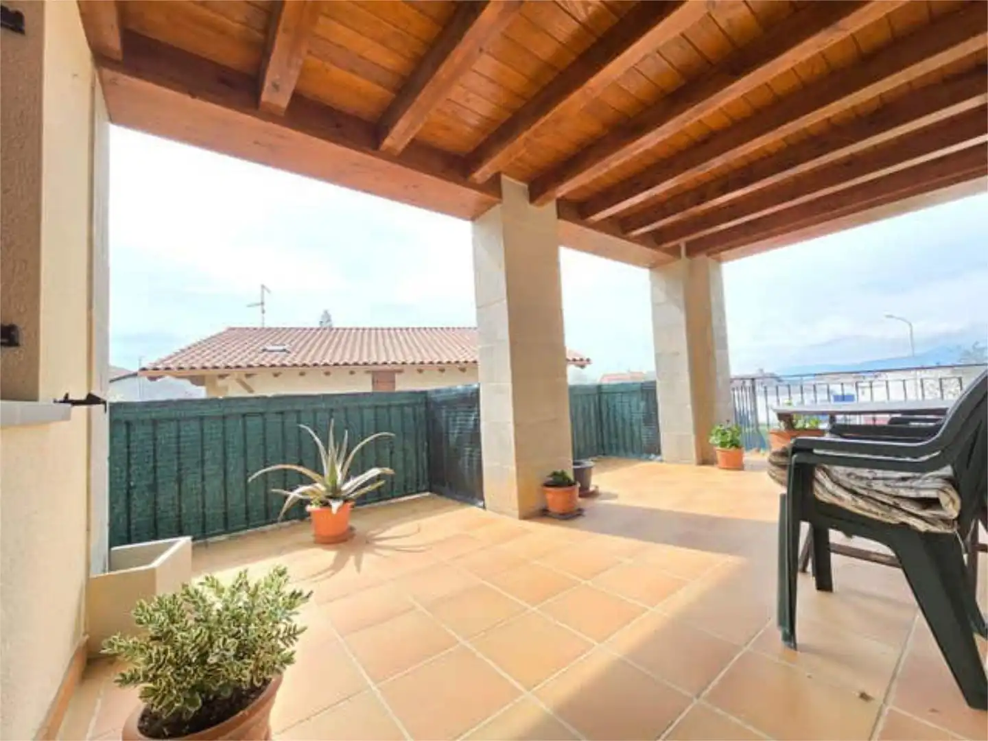 Casa adosada en venda a Aizoáin Terrassa de Casa adosada en venda en Berrioplano / Berriobeiti amb Calefacció, Jardí privat i Terrassa