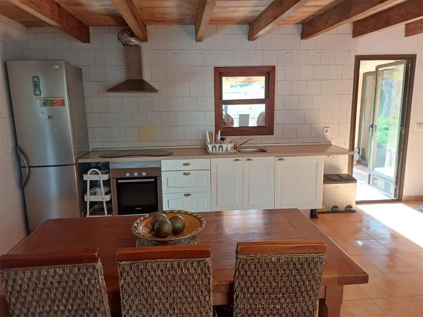 Cocina de Finca rústica de alquiler en Llubí con Aire acondicionado, Calefacción y Jardín privado