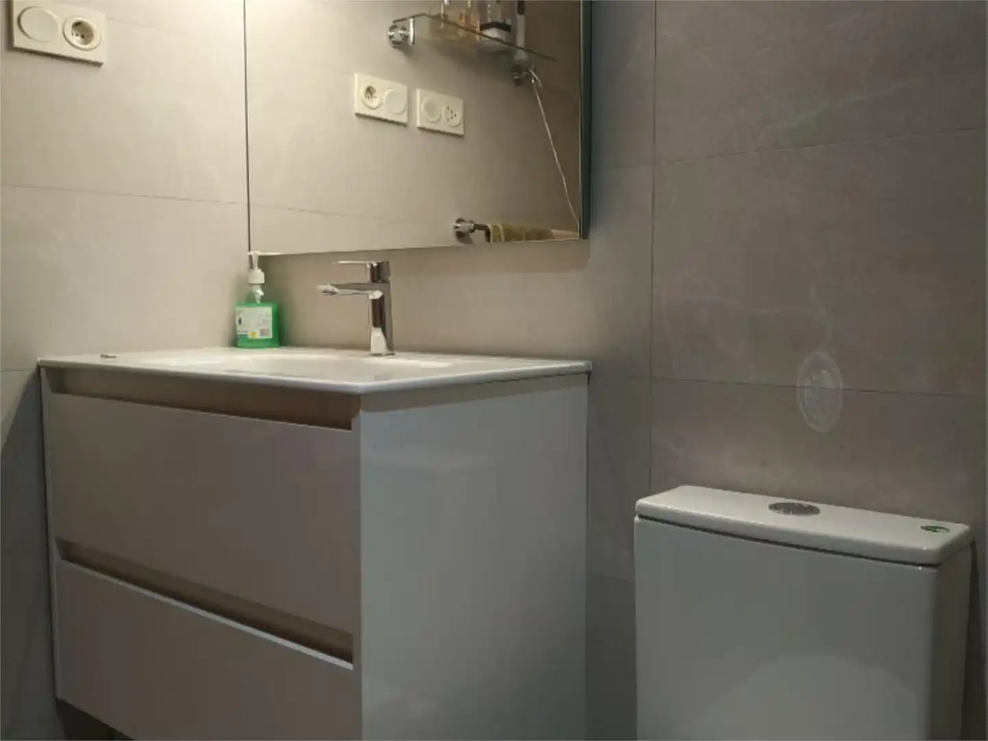 Flat for sale in Carrer Veler, 10b, Mas Florit - Ca la Guidó Bathroom of Flat for sale in Blanes with Air Conditioner and Terrace