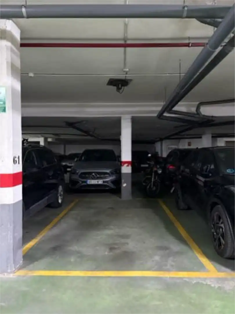 Parking of Garage for rent in Valencia