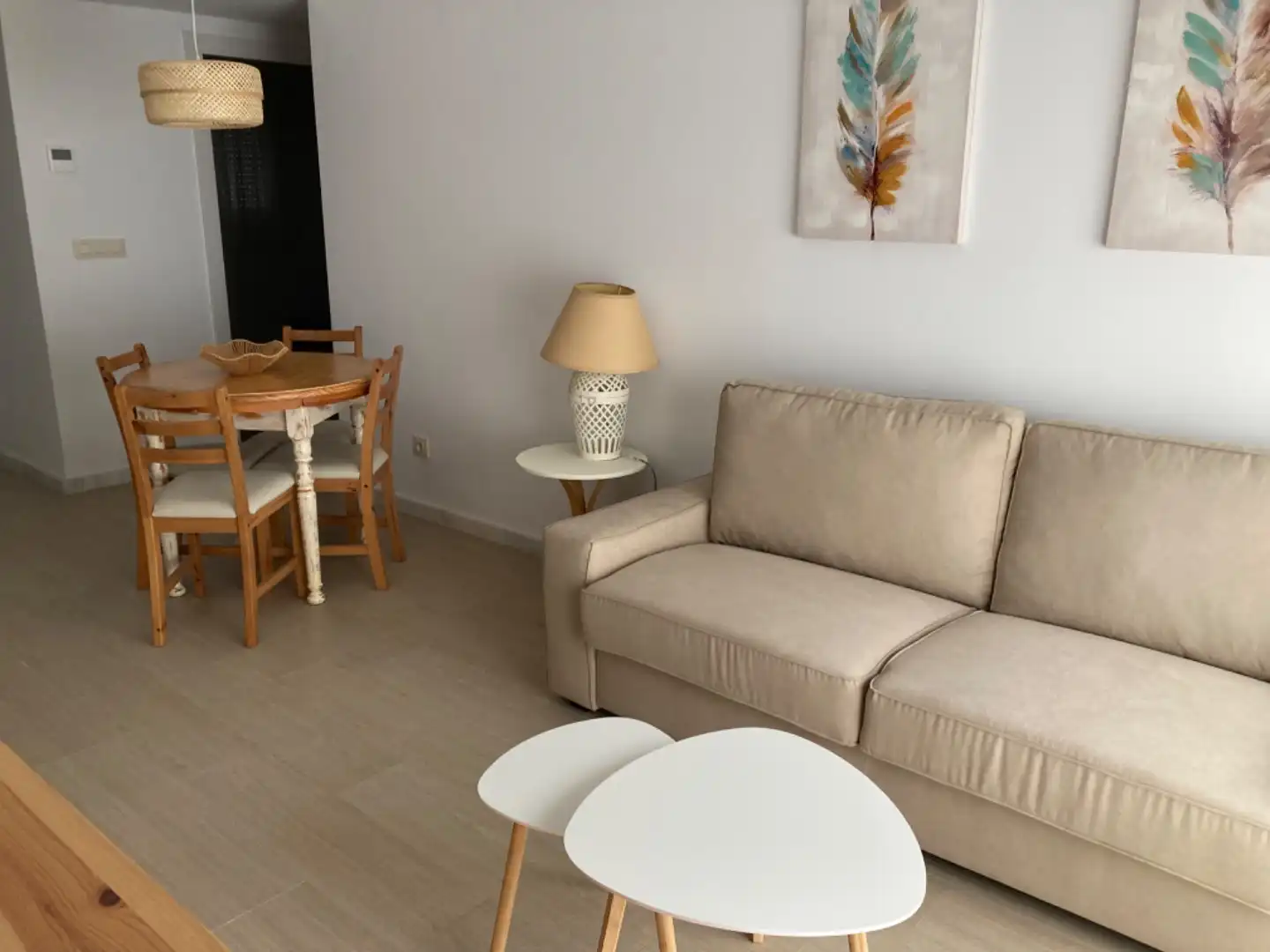 Piso de alquiler en Calle Averroes, 3, Zona Universitaria Sala de estar de Piso de alquiler en Bormujos con Aire acondicionado, Calefacción y Terraza