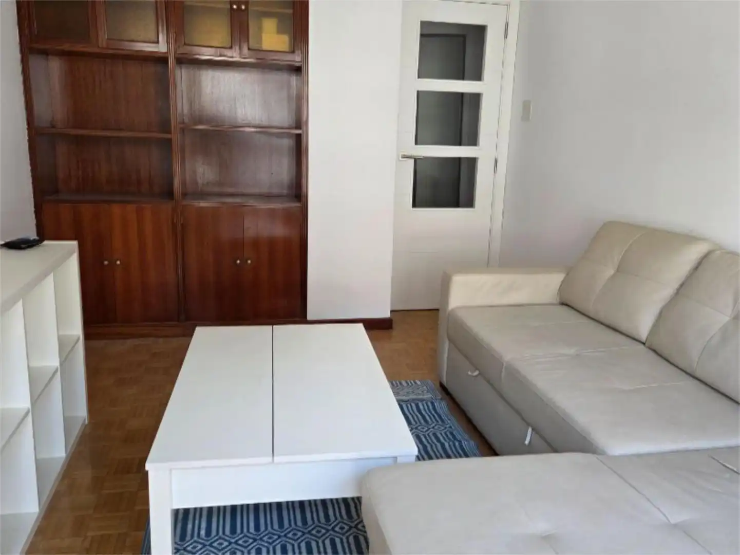 Wohnung zur Miete in Rúa José Luis Pérez Cepeda, 15, San Pablo - Juan Flórez Wohnzimmer von Wohnung zur Miete in A Coruña Capital mit Heizung, Parkett und Möbliert