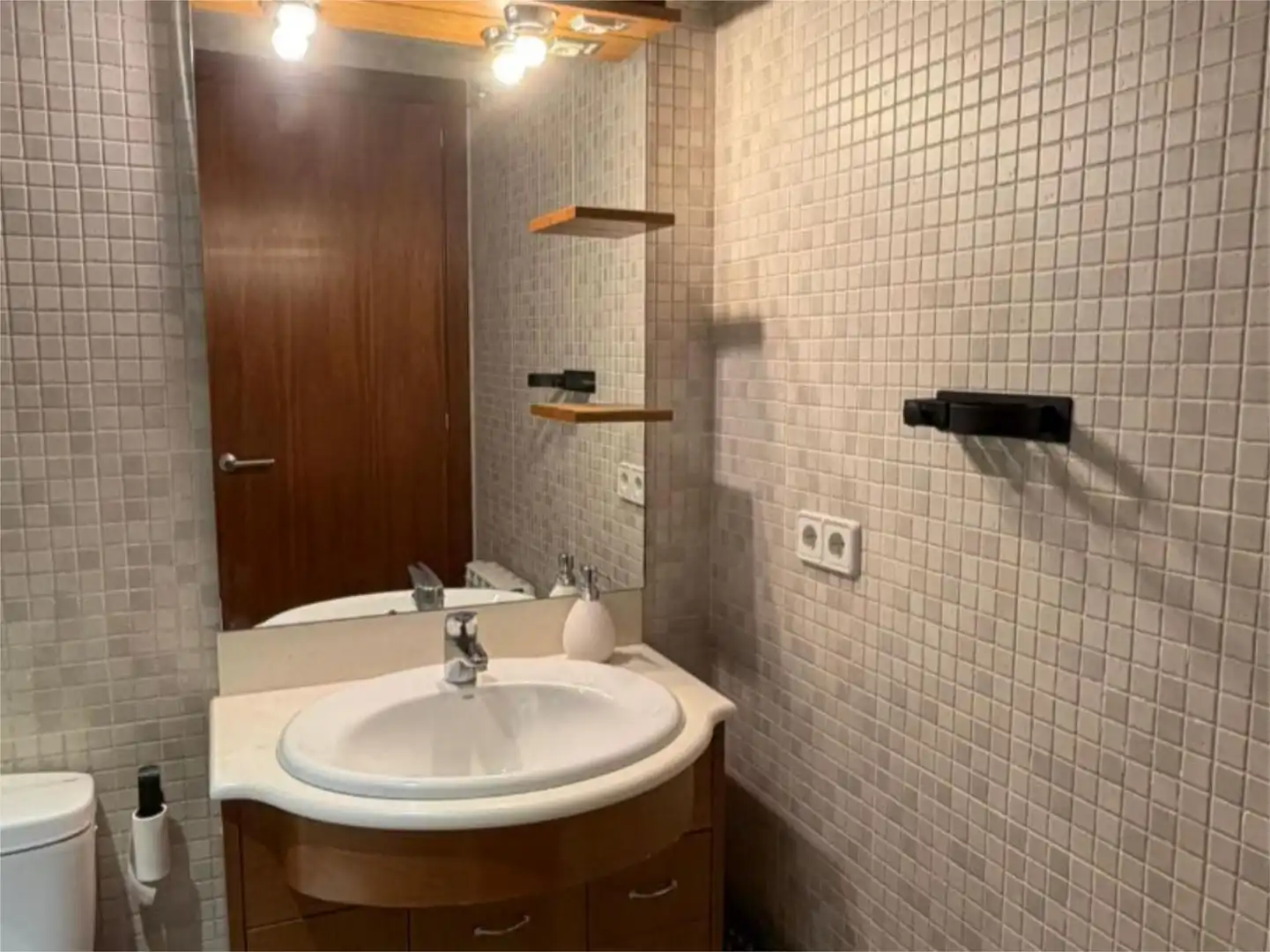 Piso en venta en Carretera Anglès, 29, Santa Coloma de Farners Baño de Piso en venta en Santa Coloma de Farners con Terraza y Balcón
